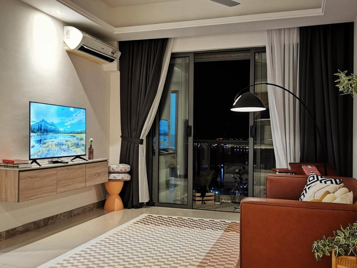 Yussy 2 Bedroom Sea View Condo At R&F Princess Cove 新山 外观 照片